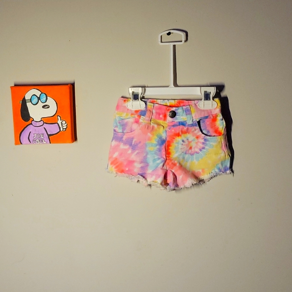 Tye dye short shorts